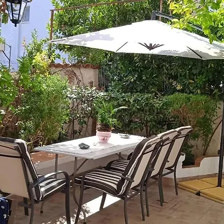 Little Heaven In Alimos/athens! Athens