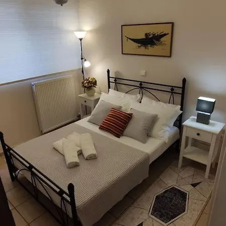 Apartment Little Heaven In Alimos/athens! Athens